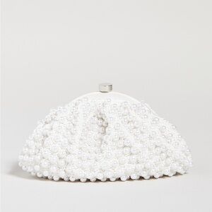 👰‍♀️NWT Santi Imitation Pearl Clutch